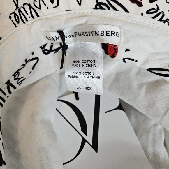 DVF Love Is Life Floppy Sun Hat Wide Brim Graphic Lips Lightweight NWT main image 10
